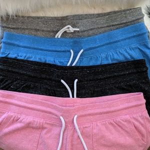 Set of 4 Pairs of Athletic Shorts Size Med